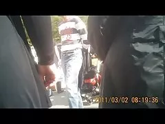 در حالی که در یک سفر کاری قرار دارد ، دختر به دوست پسرش می نویسد که او به رختخواب می رود و برای او آرزو می کند شب بخیر ، و بلند پروازانه ترین برنامه ها را بخاطر این که یک عاشق پوست تیره باید صبح بیاید عکس کیر تو کون تا او را لعنتی کند.
