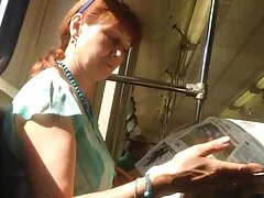 یك پیله شلوغ با خال کوبی های تراشیده شده روی pubis ، دوست پسرش را به کلیپ کیر تو کون لعنتی کشاند