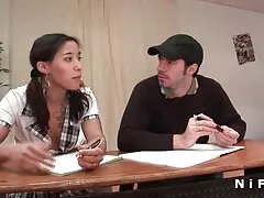 یک ستاره جوان پورنو پسری را قبل از دیک عکس کیر بزرگ در کون خود نجات داد اما با او رابطه جنسی برقرار کرد