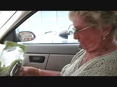 این مرد برای شام در MILF کثیف روسی وارد شد و او را در لباس زیر زنانه سکسی ملاقات کرد و شروع کرد به خوردن توت فرنگی وابسته به عشق شهوانی کیر2کون و تحسین برانگیز ، و بعد از چند دقیقه او دیک خود را که آن را با خامه شلاق خورد ، مکید و در آنجا دانش آموز کمی مرطوب شد. گربه بعد از مدتی