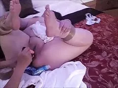 این ستاره پورنو سلفی سکسی گرفت و متوجه شد مردی سوپر کیرتوکون که از او جاسوسی می کند ، او را به داخل اتاق کشید و می خواست با او سرگرمی کند ، مکیدن دیک خود را ، پاهای خود را برای رابطه جنسی پرشور در یک گربه مودار با یک مرد جوان پهن کرد.